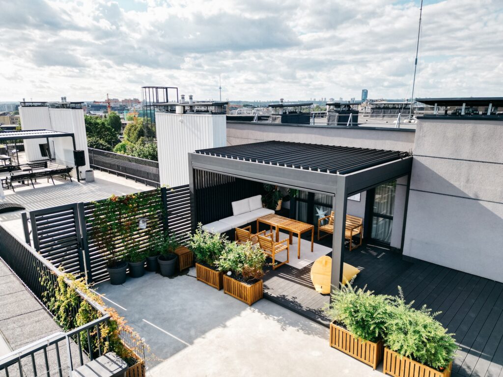 Pilnos komplektacijos Pergolė Bioclimatic Vilniuje, Naujamiestyje 6 Brevo 001