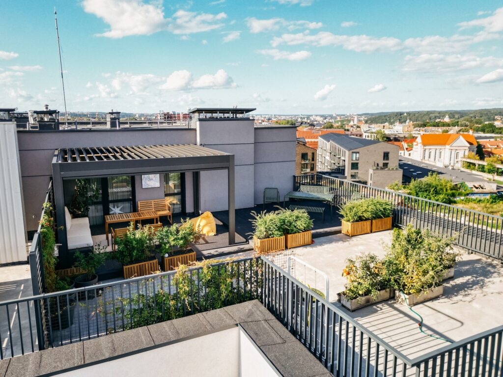 Pilnos komplektacijos Pergolė Bioclimatic Vilniuje, Naujamiestyje 3 Brevo 036