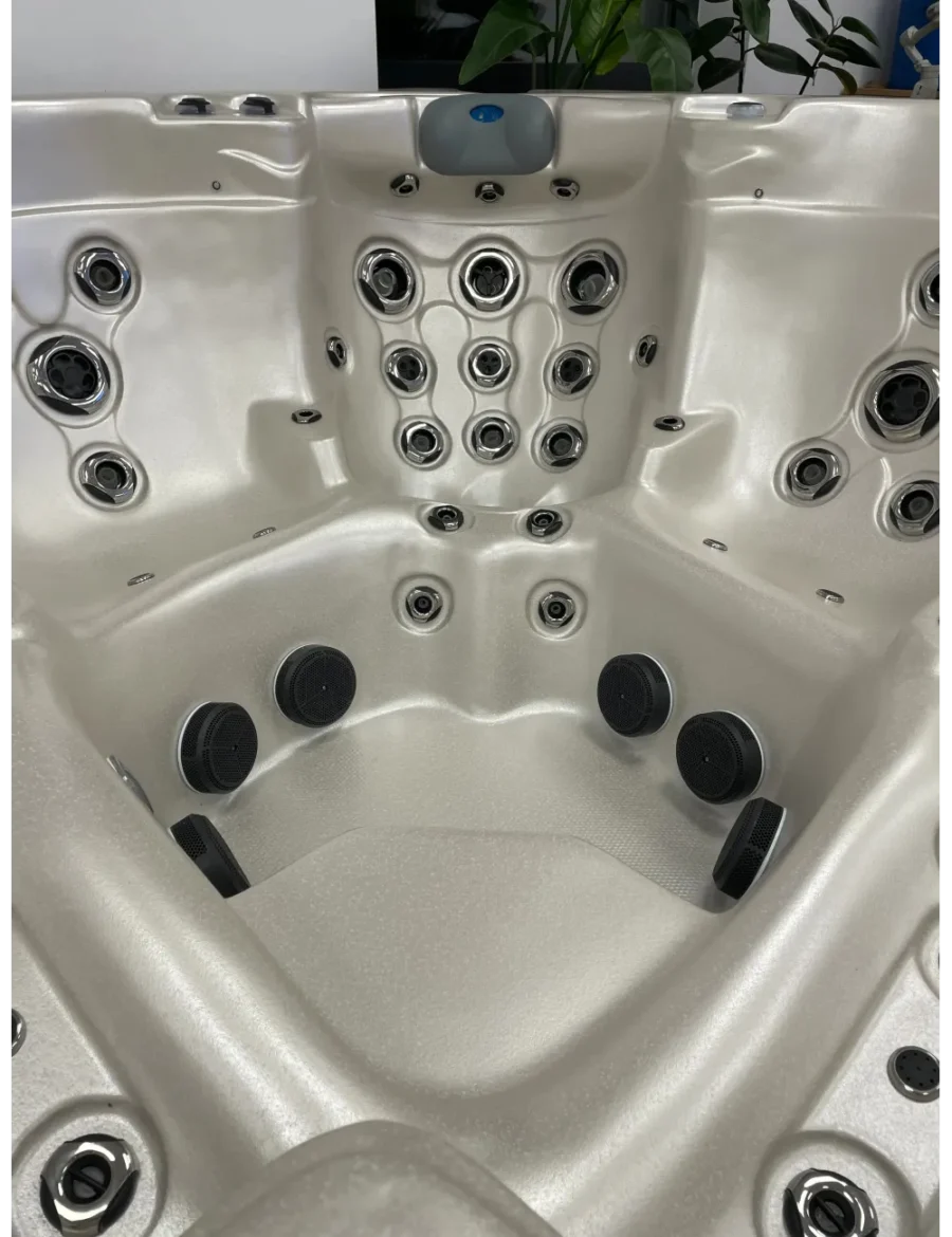 Masāžas baseins Eternal