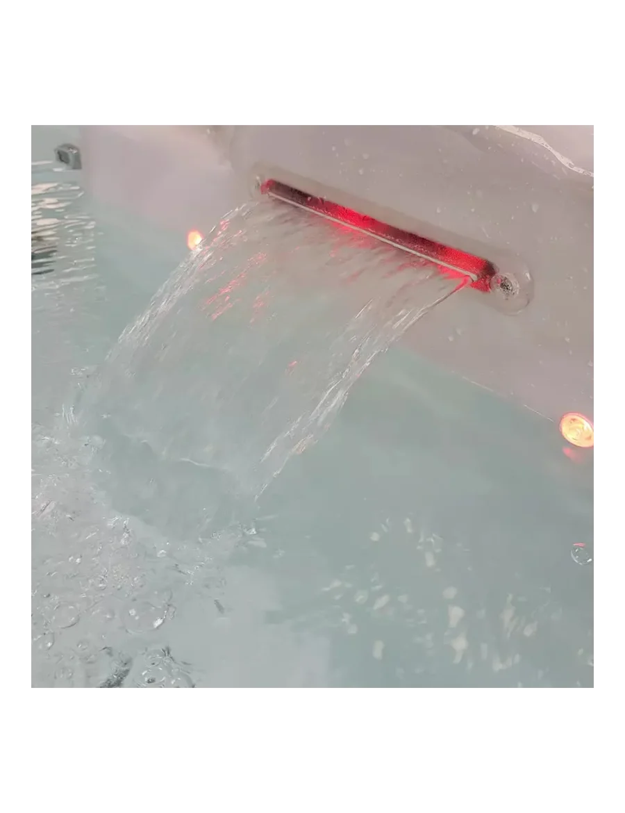 Masāžas baseins Manhetena0 Masāžas baseins Manhetena