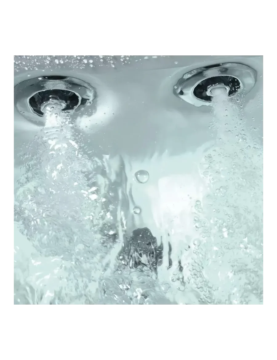 Masāžas baseins Manhetena1 Masāžas baseins Manhetena