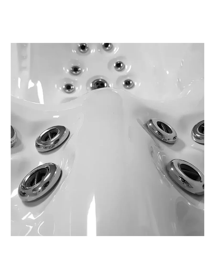 Masāžas baseins Manhetena3 Masāžas baseins Manhetena